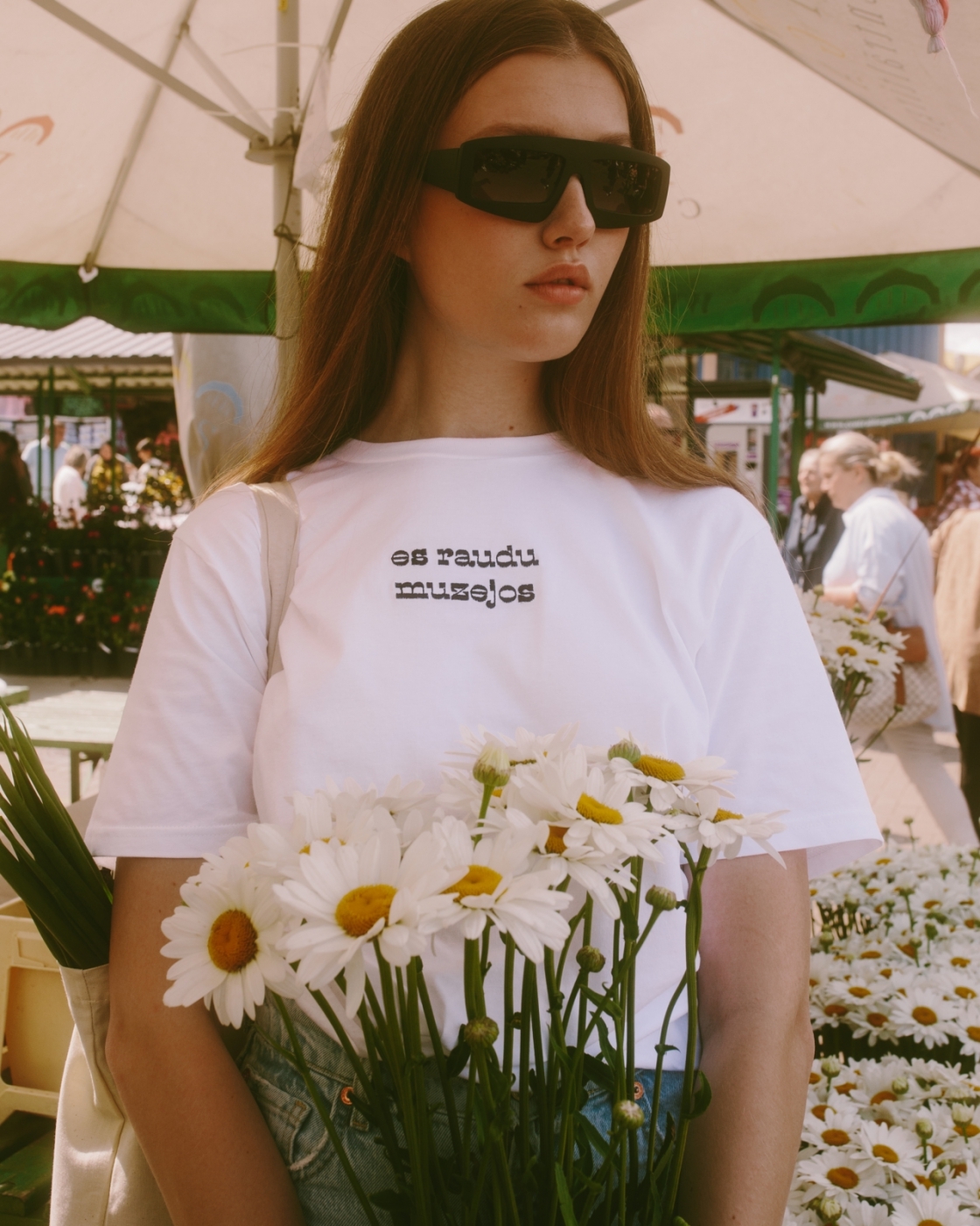 T-Shirt I CRY IN MUSEUMS