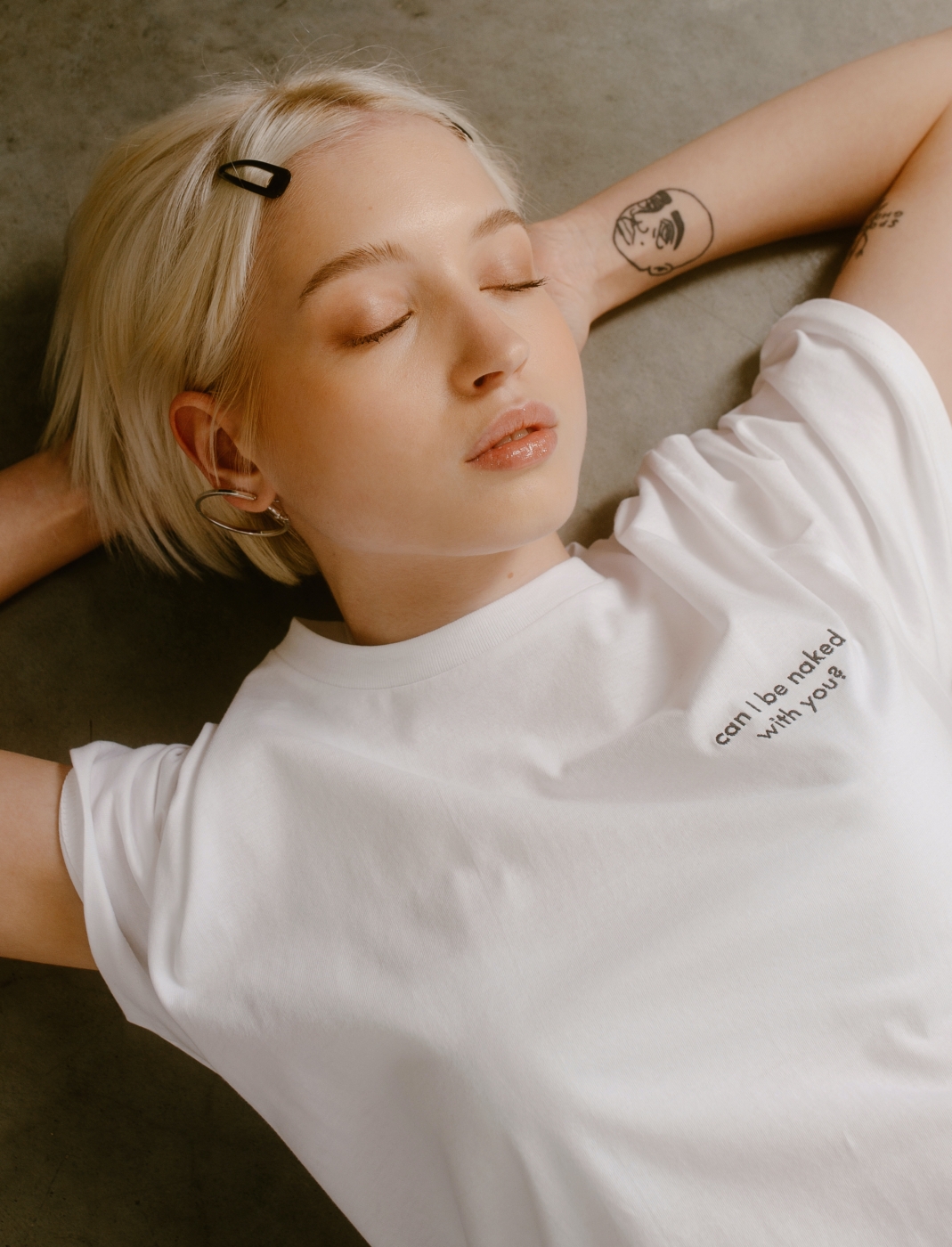 T-Shirt NAKED